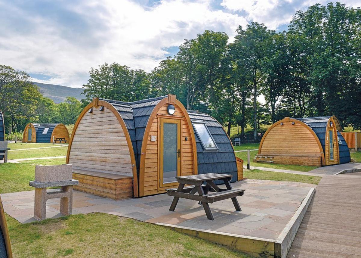 Dovestone Holiday Park Hotel Greenfield  Buitenkant foto